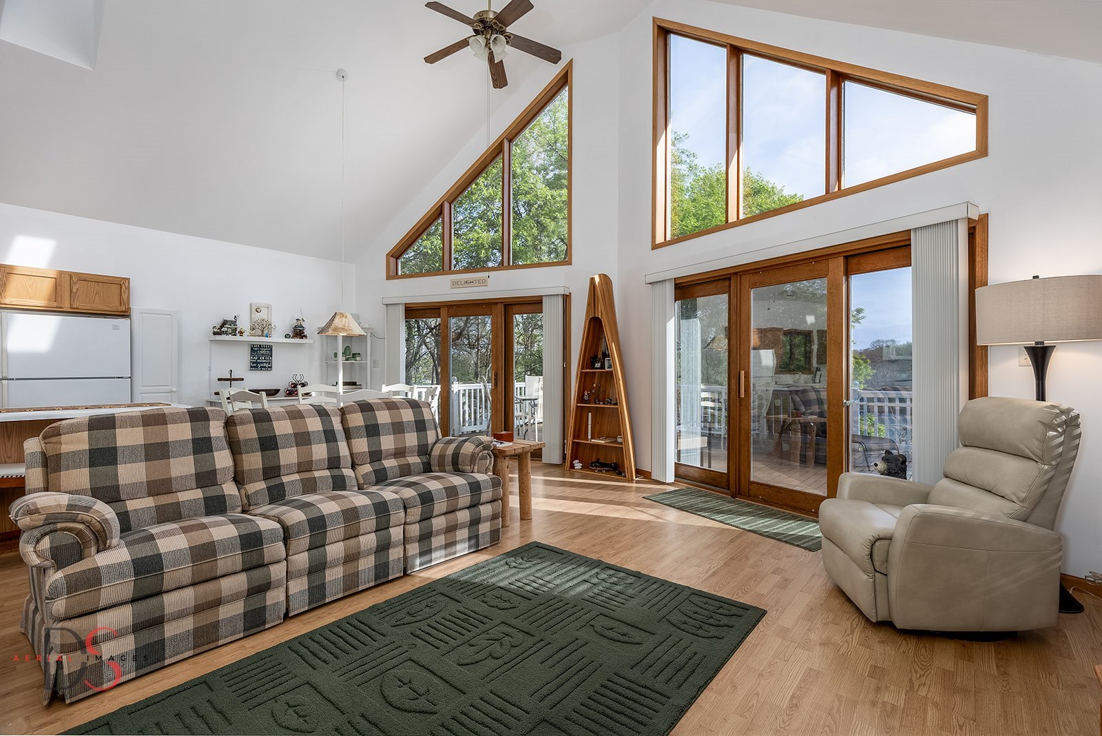 1419 Shoreline Drive Property Photo 4