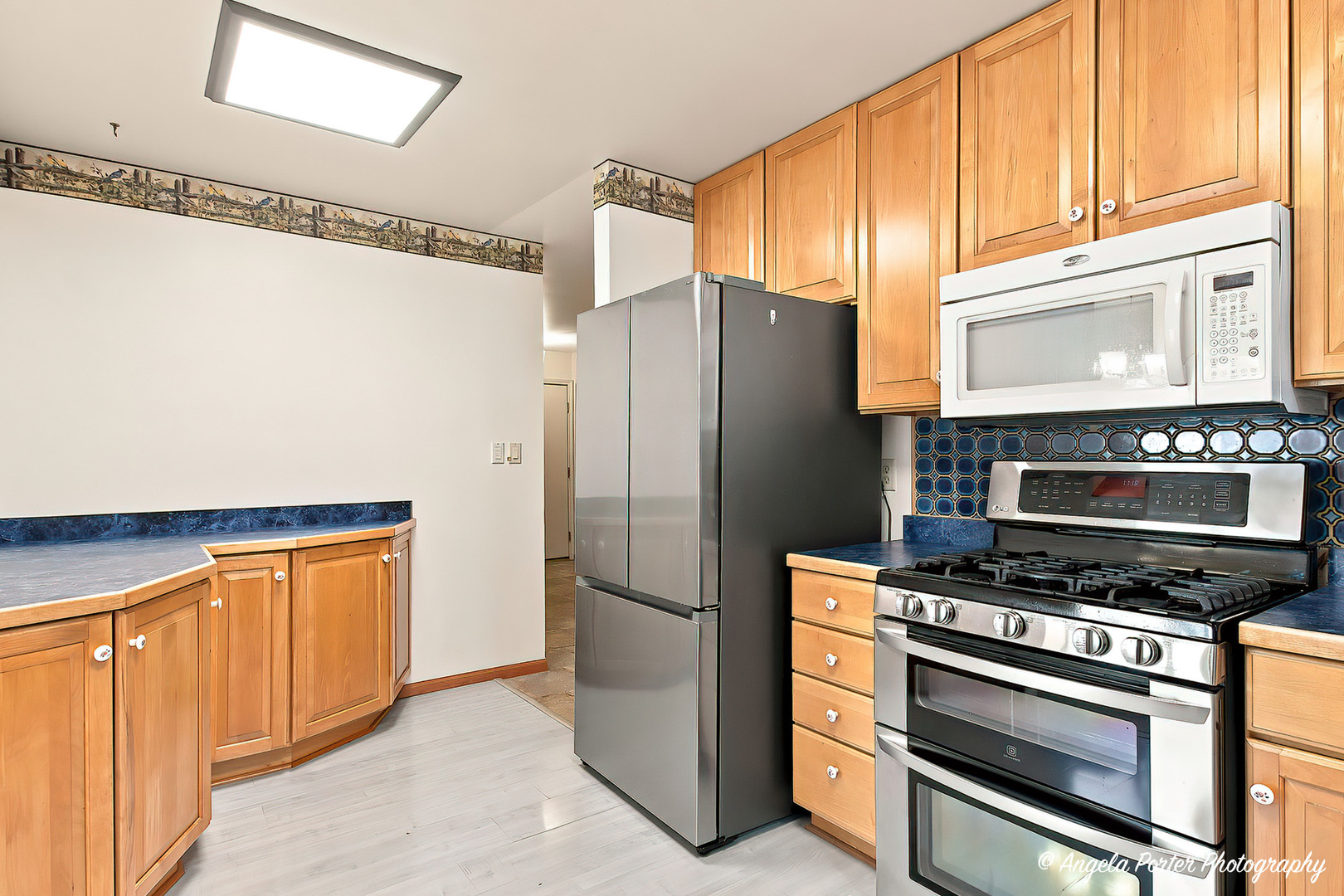 5009 Sandburg Drive Property Photo 13