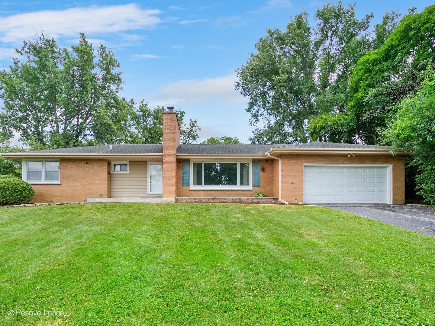 16w055 63rd Street Property Photo 1