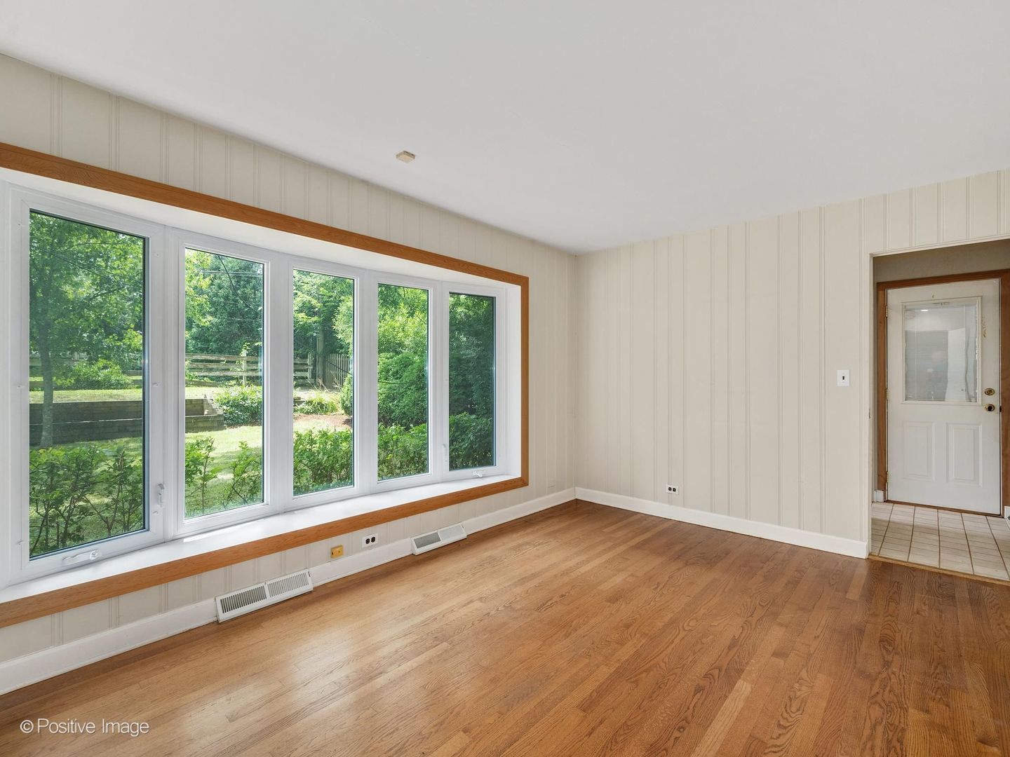 16w055 63rd Street Property Photo 13