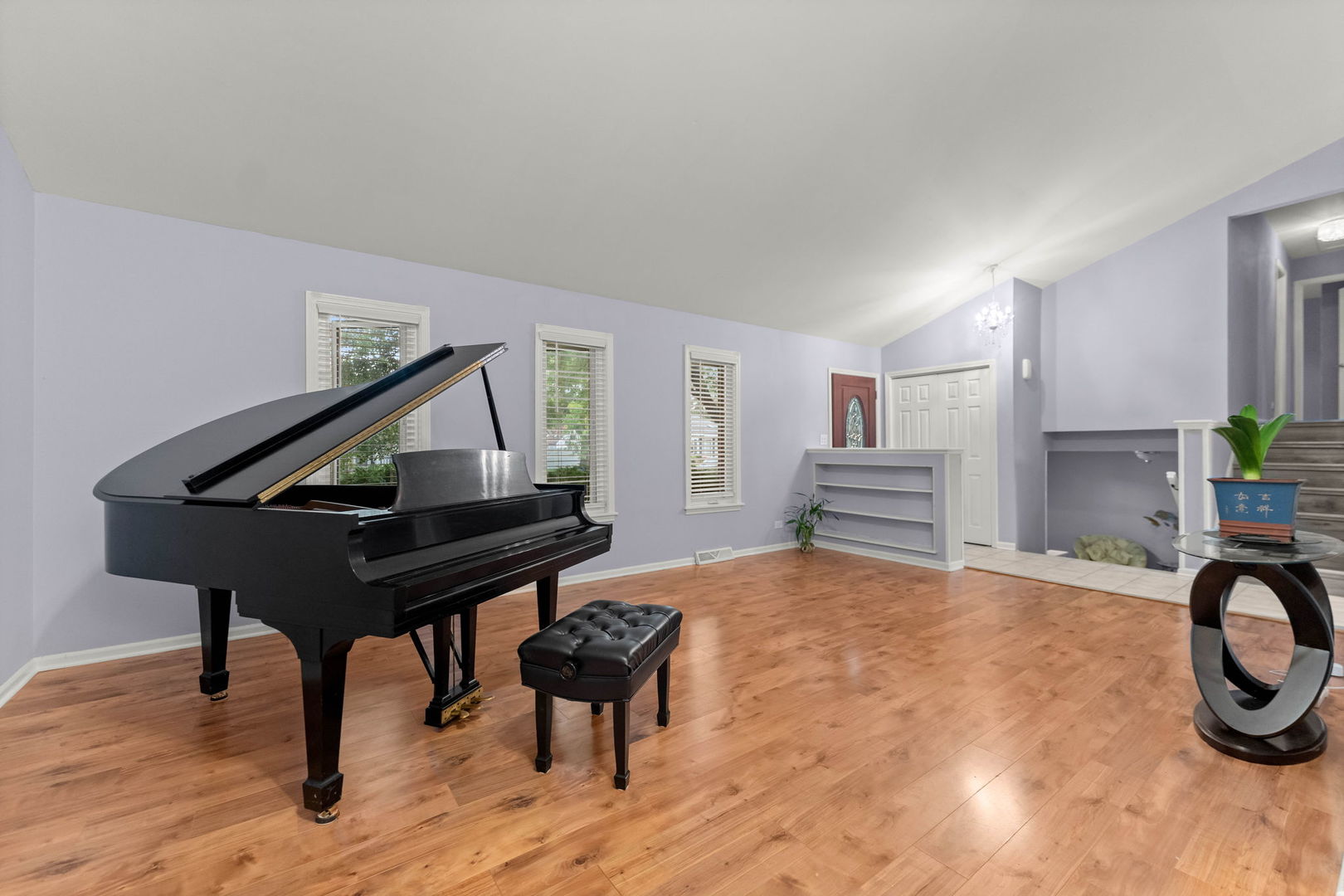 2613 Midland Drive Property Photo 3