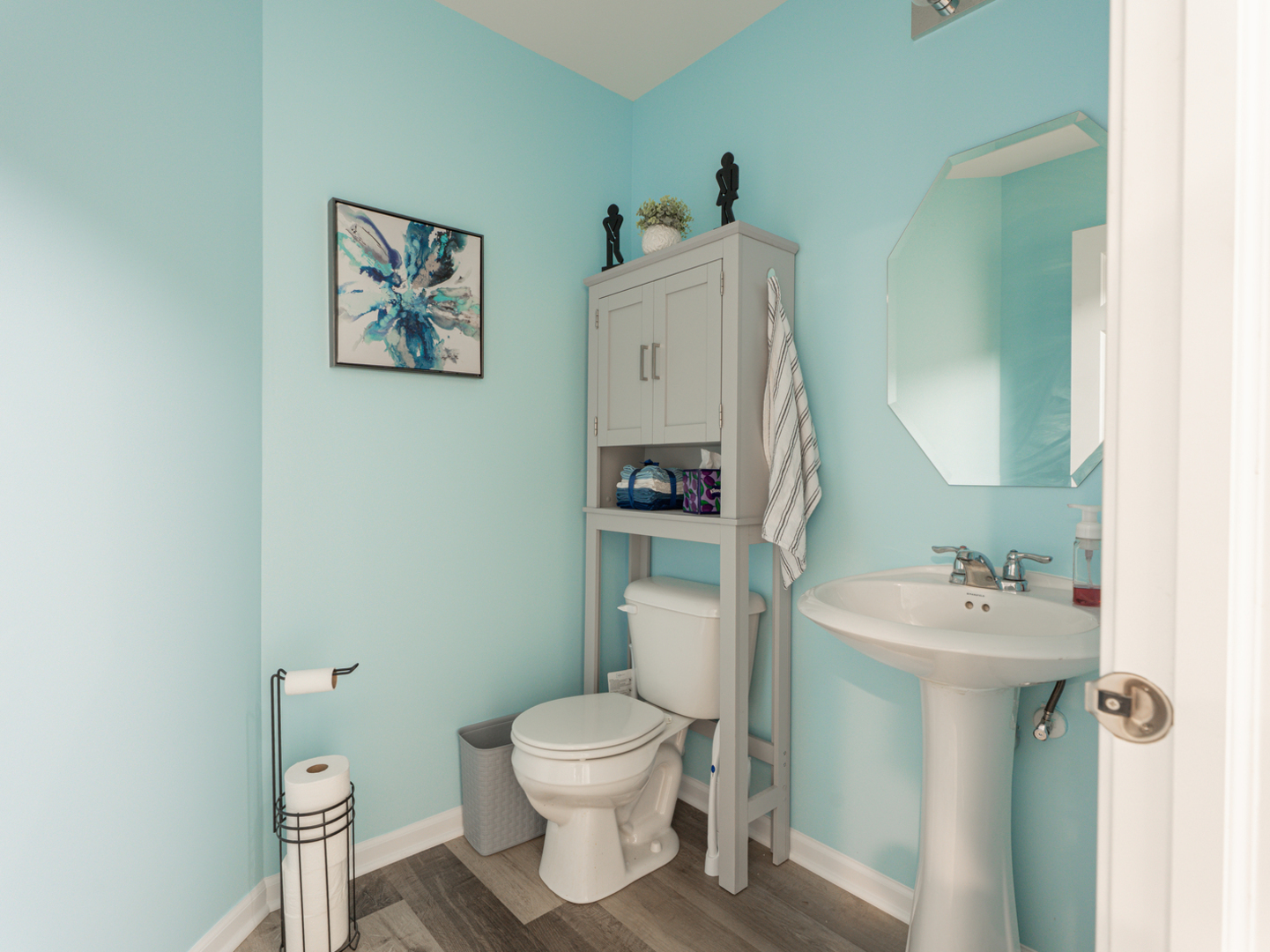 1004 Daniel Street Property Photo 11