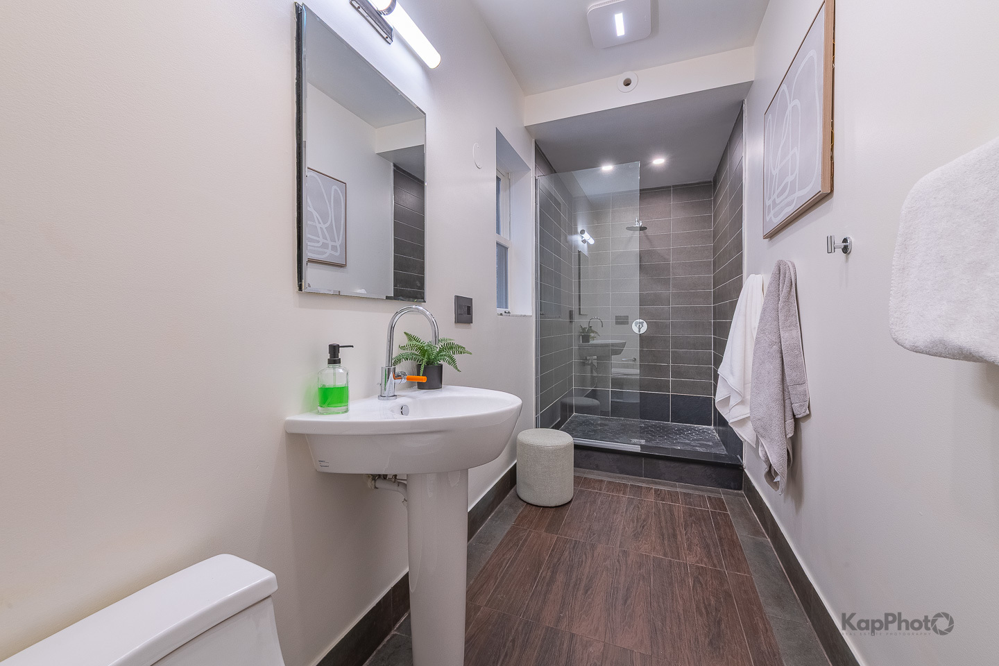 24 E Scott Street 2 Property Photo 19