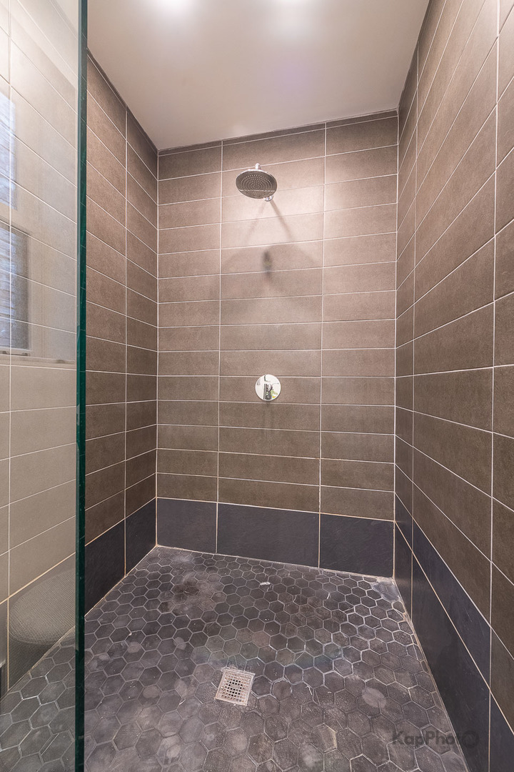 24 E Scott Street 2 Property Photo 20