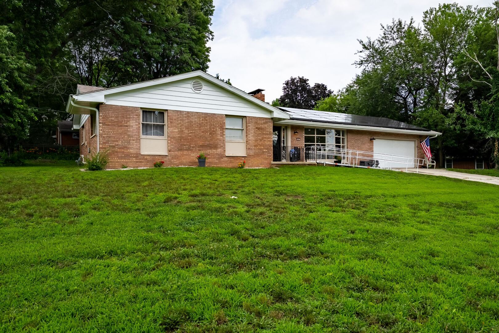 400 Jersey Avenue Property Photo 23