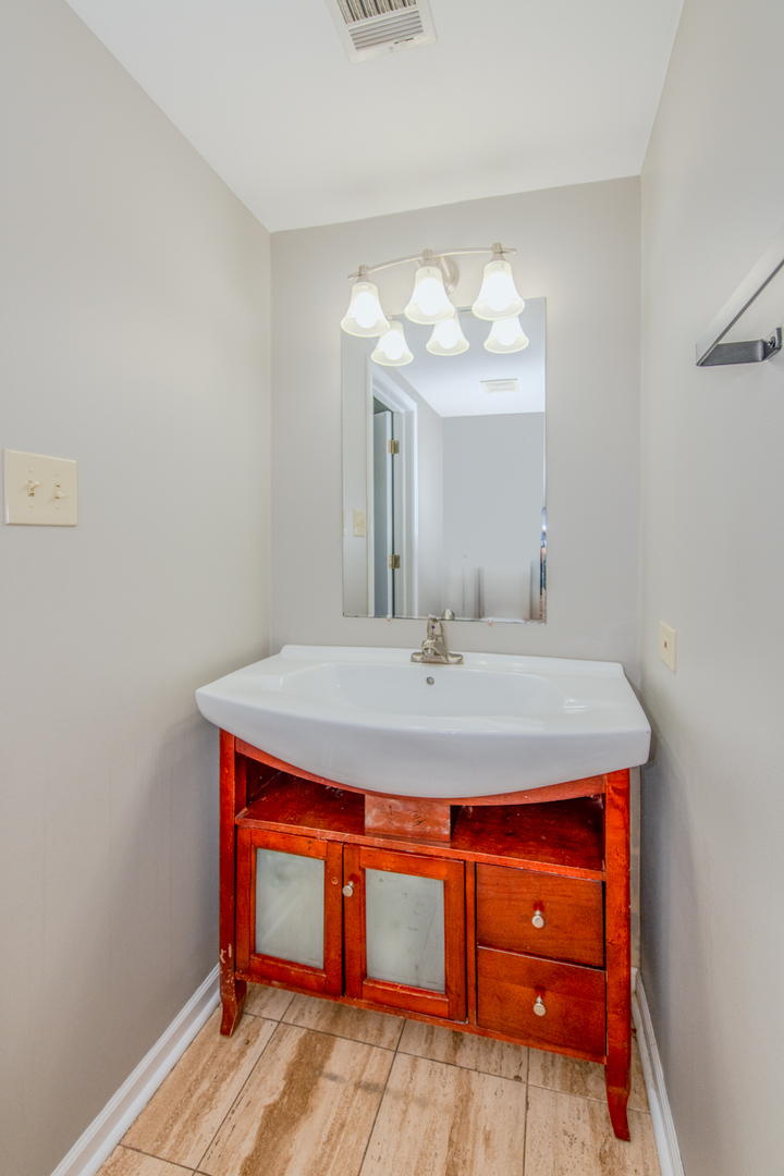 6512 Goldhaber Lane Property Photo 9