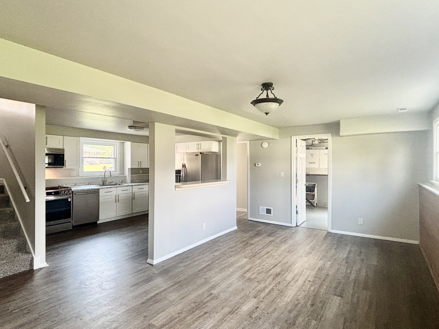 621 W 8th Street Property Photo 6