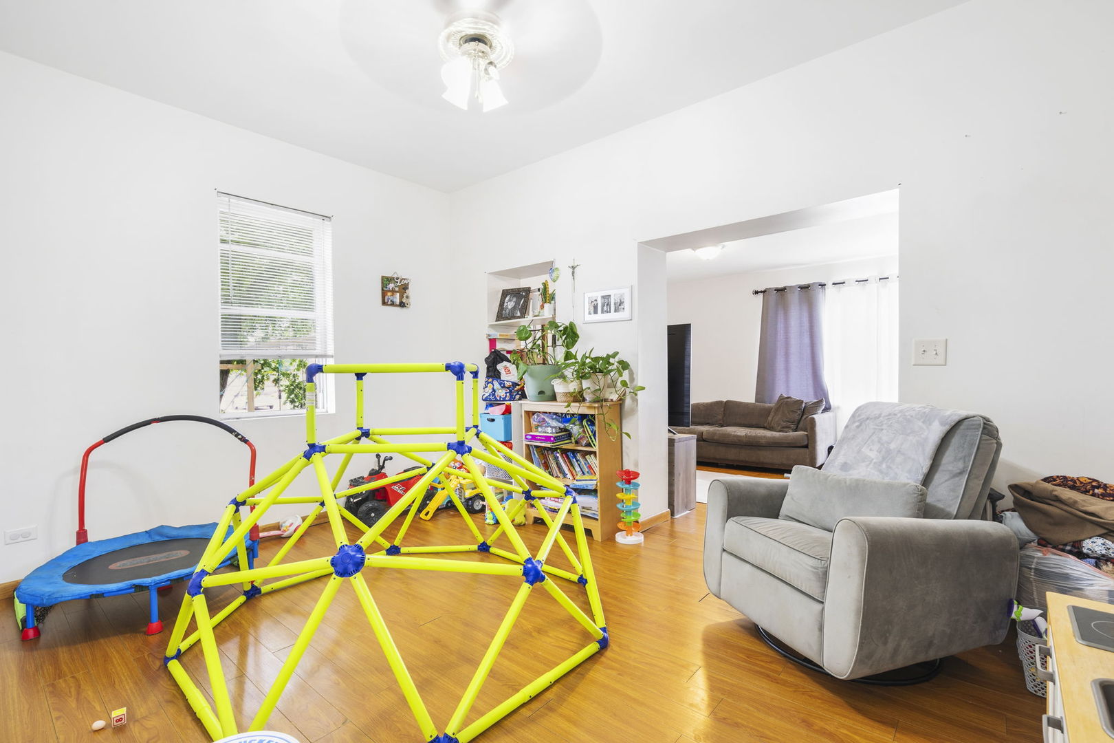 4635 Eberly Avenue Property Photo 12