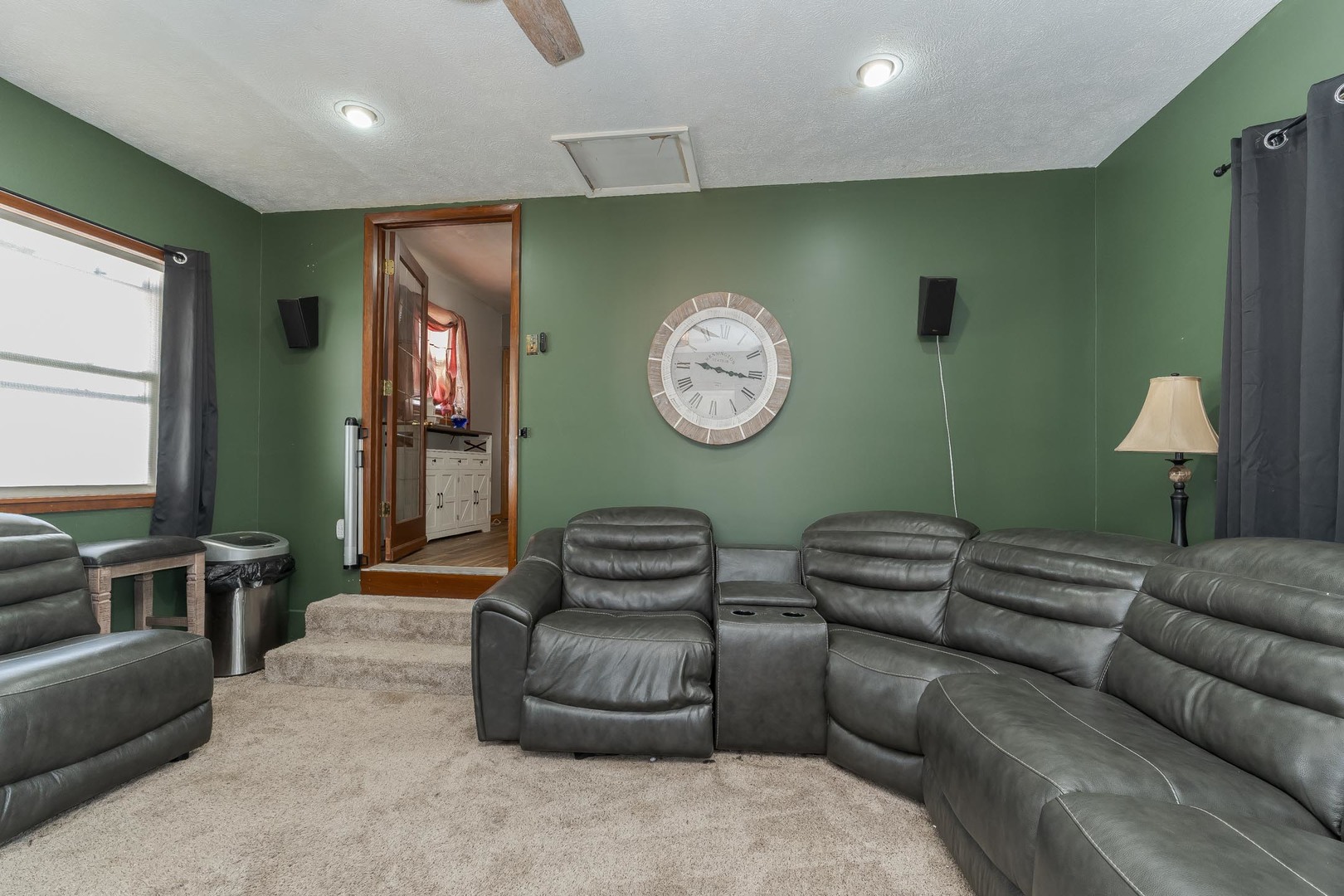 908 E Chestnut Street Property Photo 42