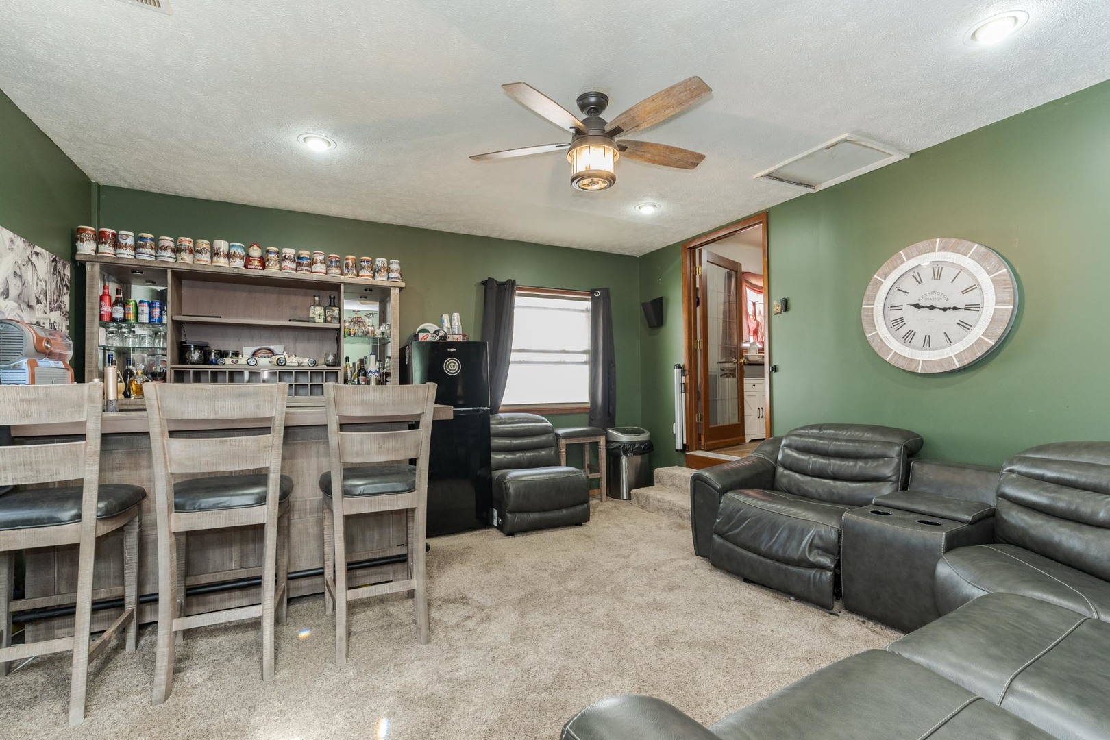 908 E Chestnut Street Property Photo 44