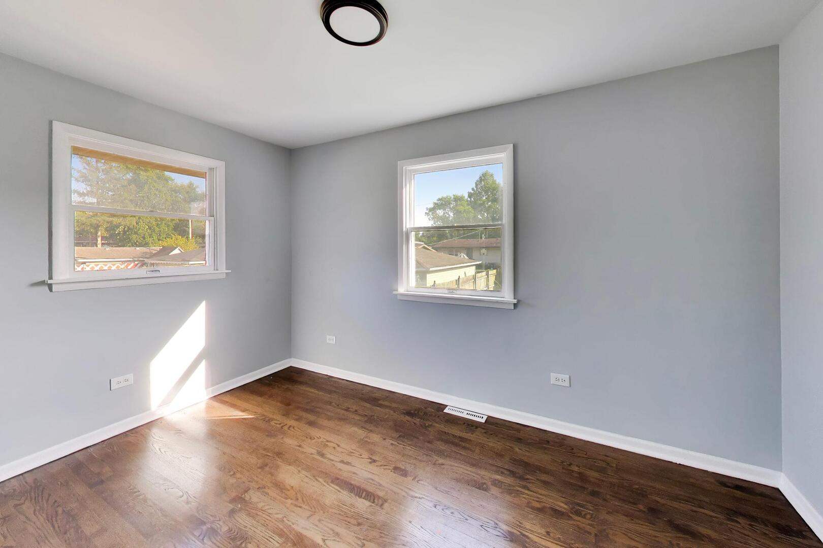 2925 E 188th Place Property Photo 16