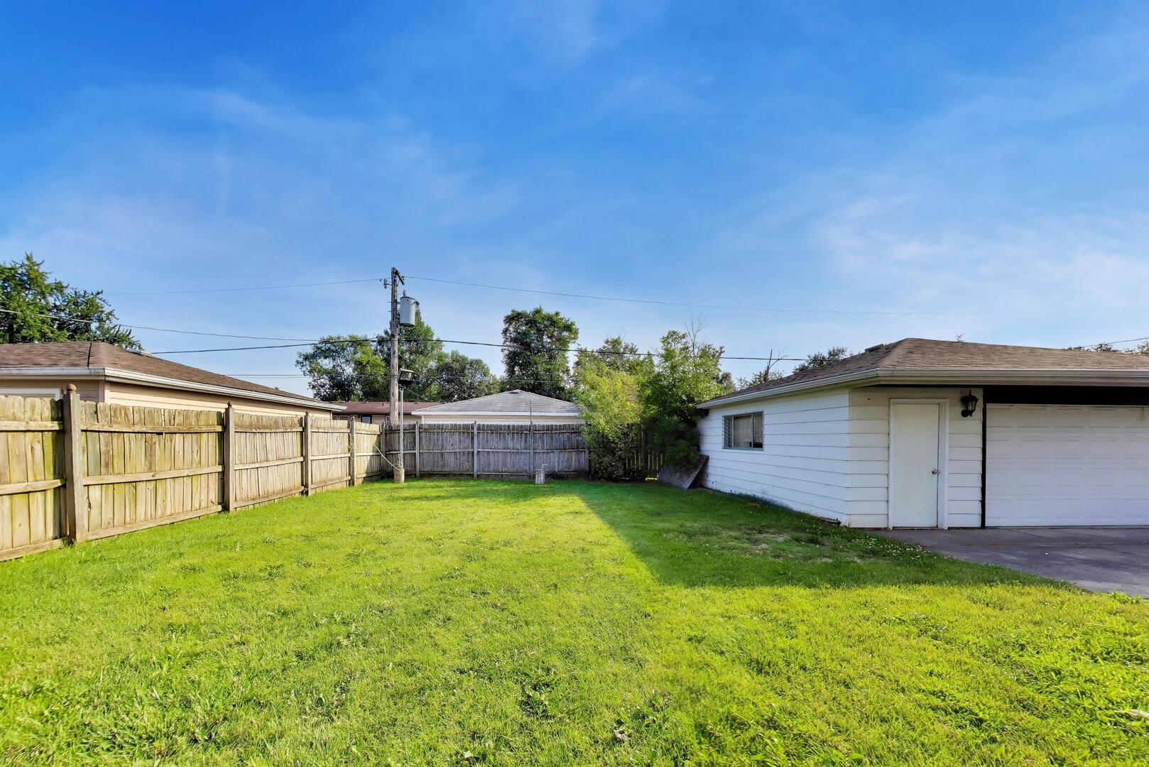 2925 E 188th Place Property Photo 37
