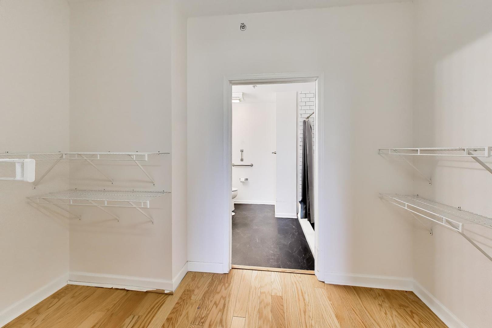 9355 Irving Park Road 307 Property Photo 12