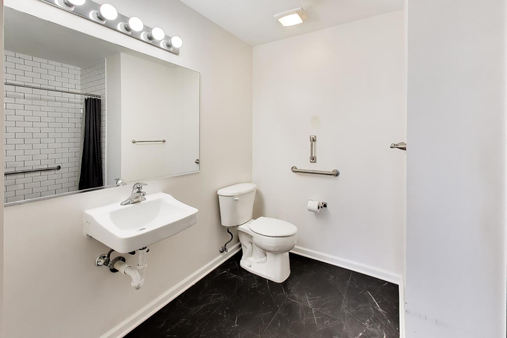 9355 Irving Park Road 307 Property Photo 13