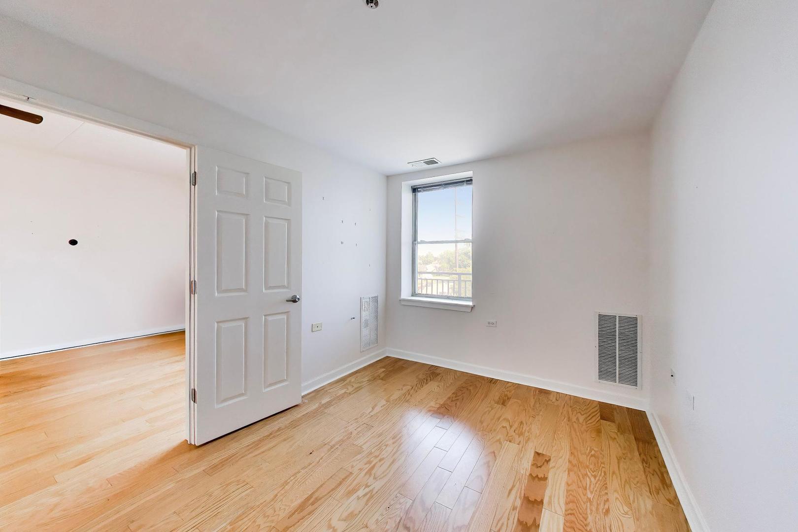 9355 Irving Park Road 307 Property Photo 14
