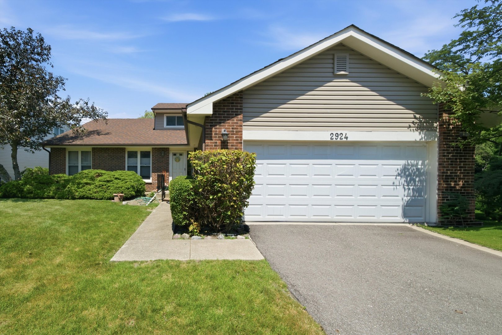 2924 Acorn Lane Property Photo 1