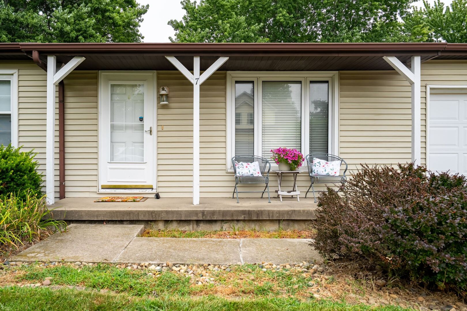 7 Cedar Court Property Photo 2