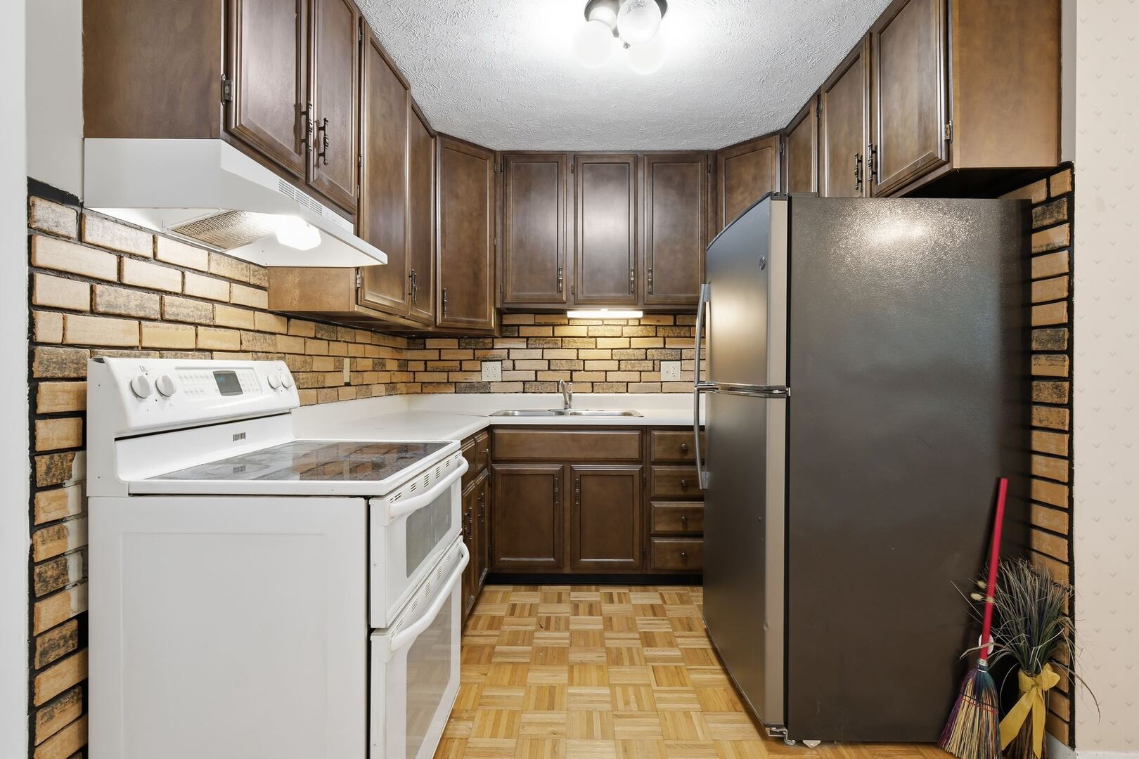 7 Cedar Court Property Photo 7