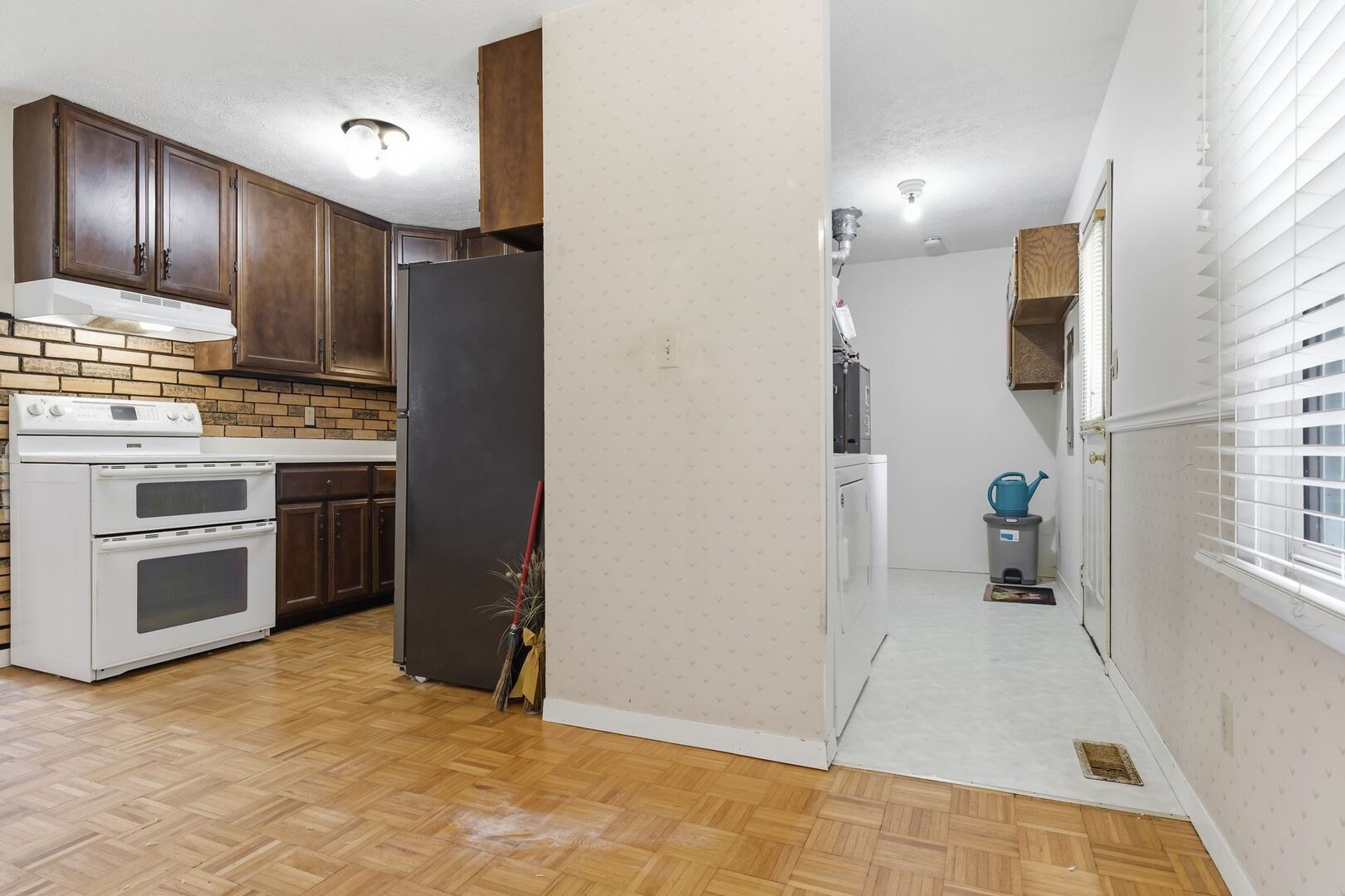 7 Cedar Court Property Photo 9