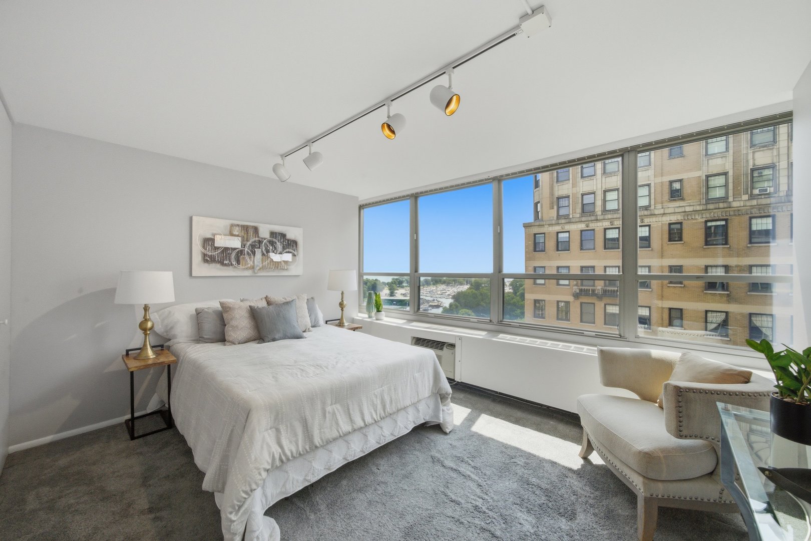 3550 N Lake Shore Drive 1102 Property Photo 12