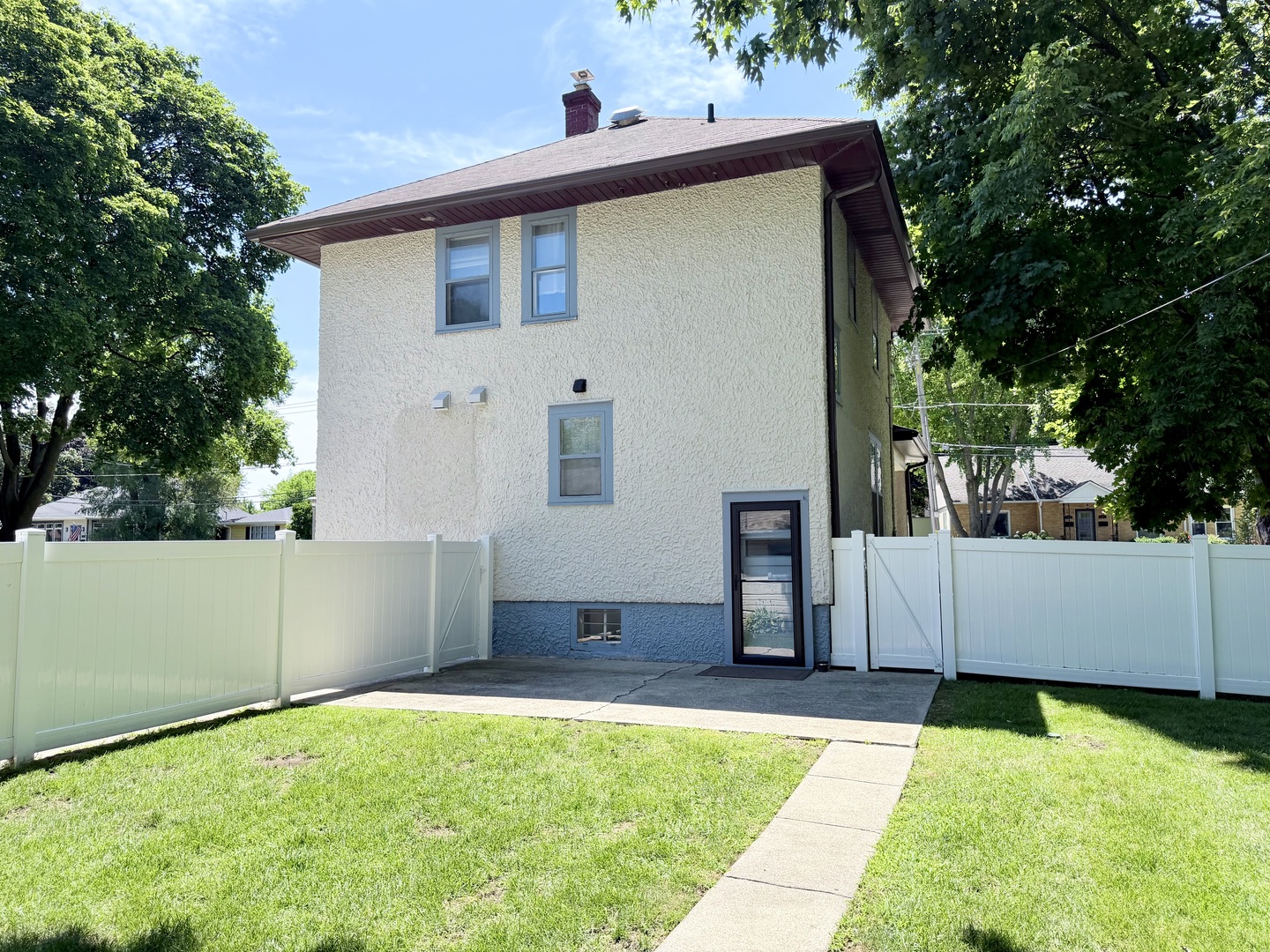 124 E Sunnyside Avenue Property Photo 22