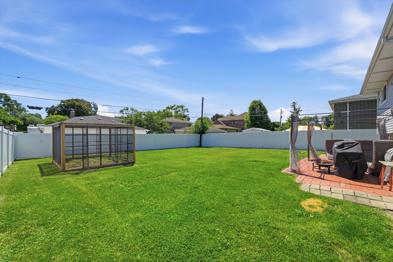 607 N Van Auken Street Property Photo 38