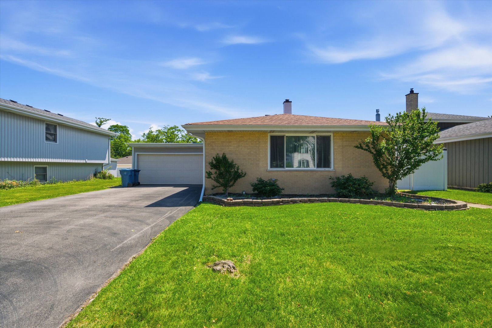 607 N Van Auken Street Property Photo 40