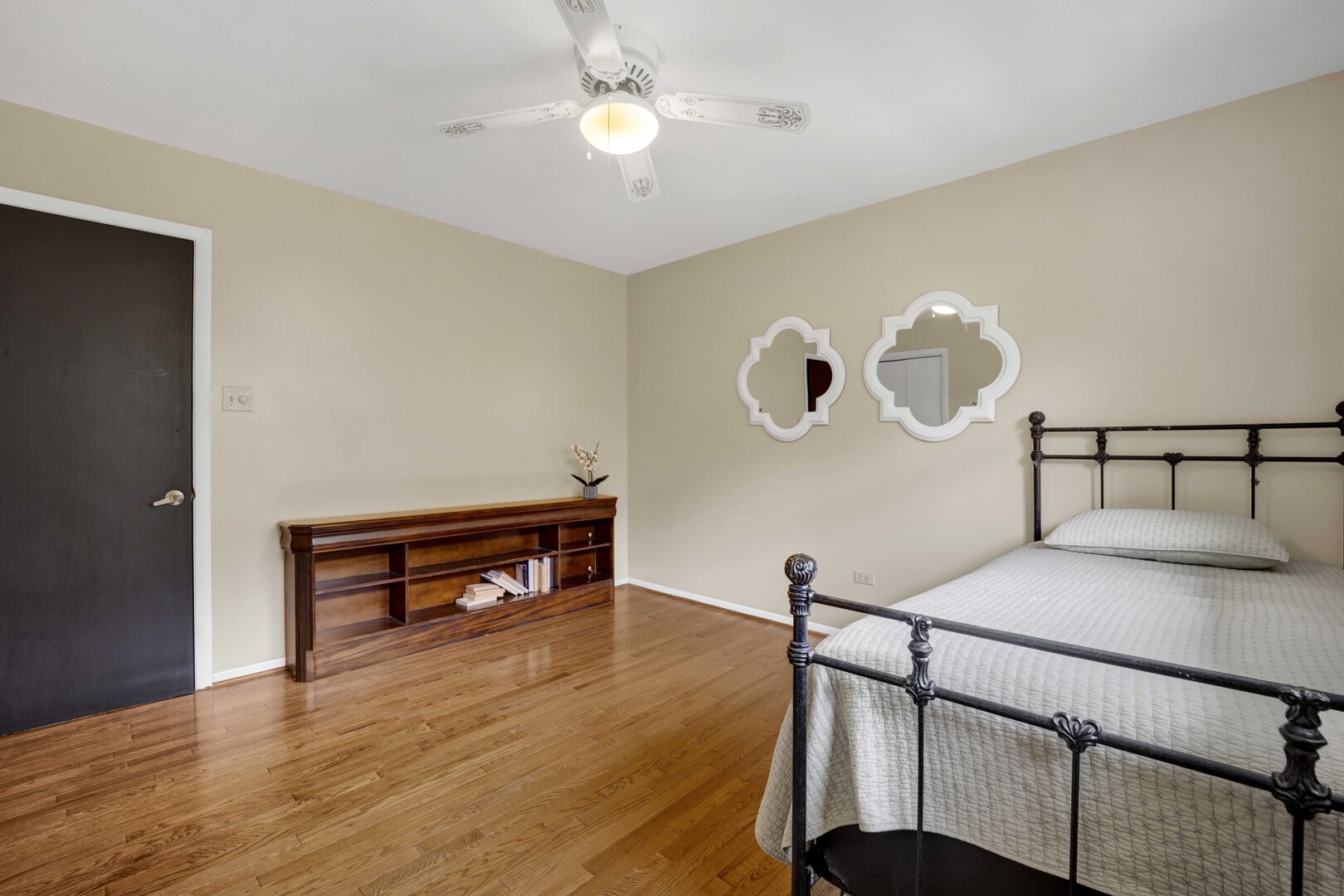 8823 Prestwick Lane Property Photo 14
