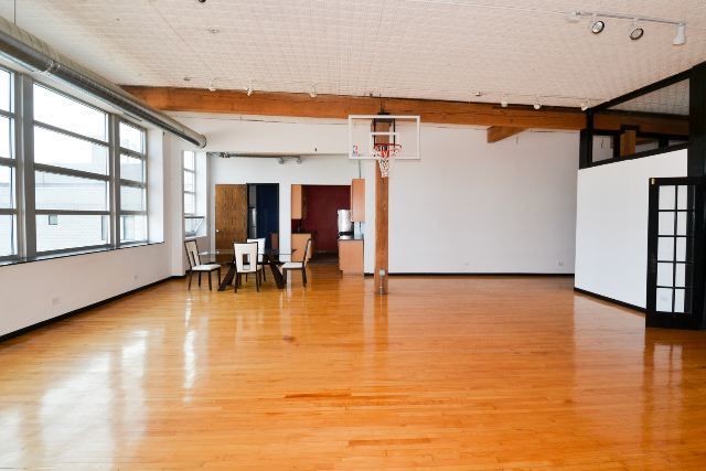 2412 W North Avenue 4r Property Photo 8