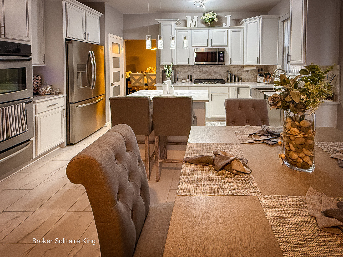 12707770 Property Photo 14
