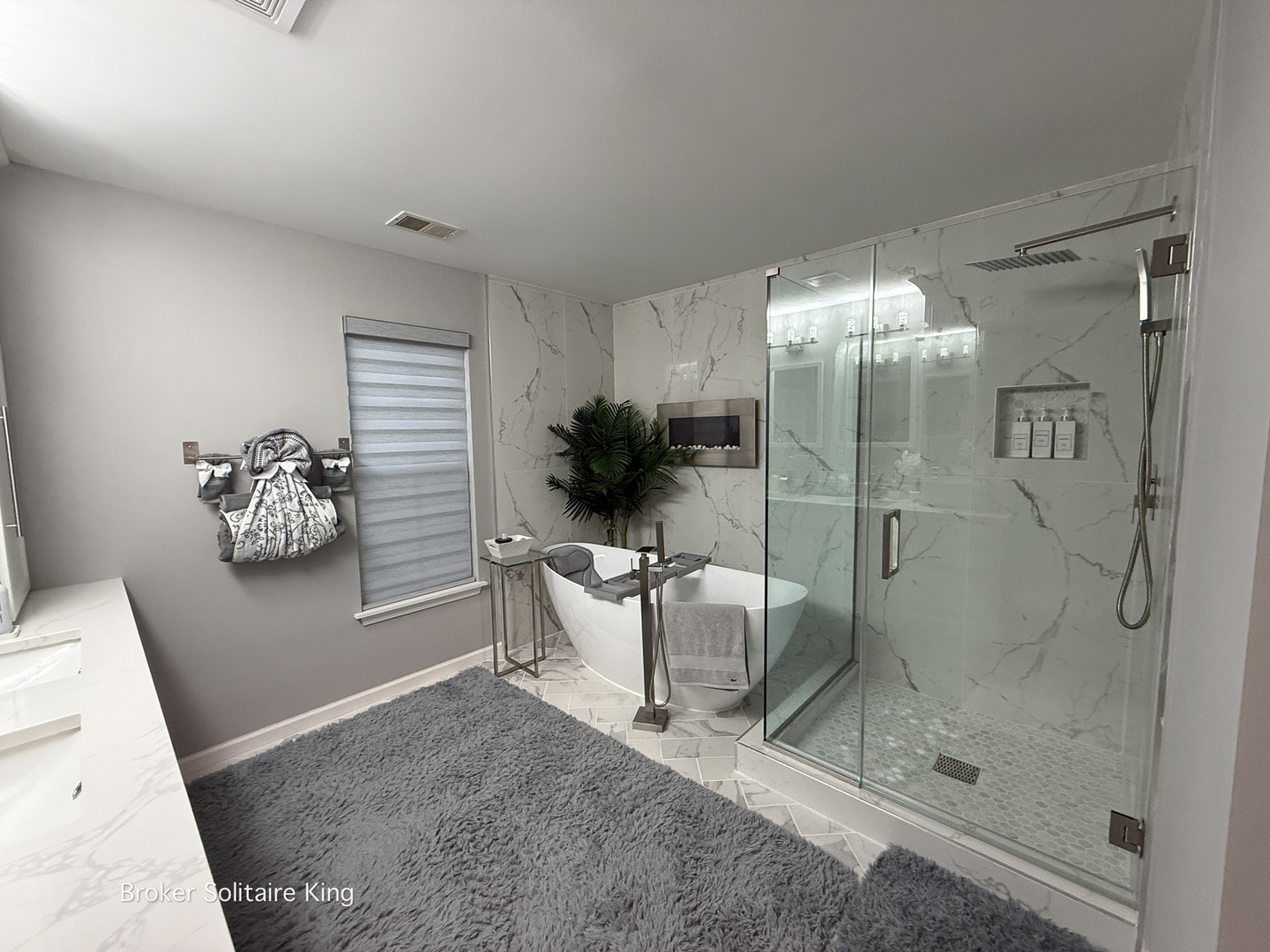 12707770 Property Photo 18