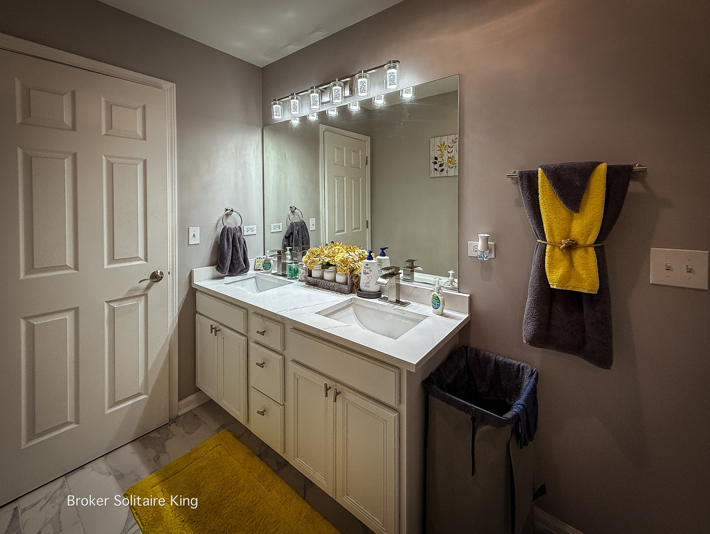 12707770 Property Photo 23