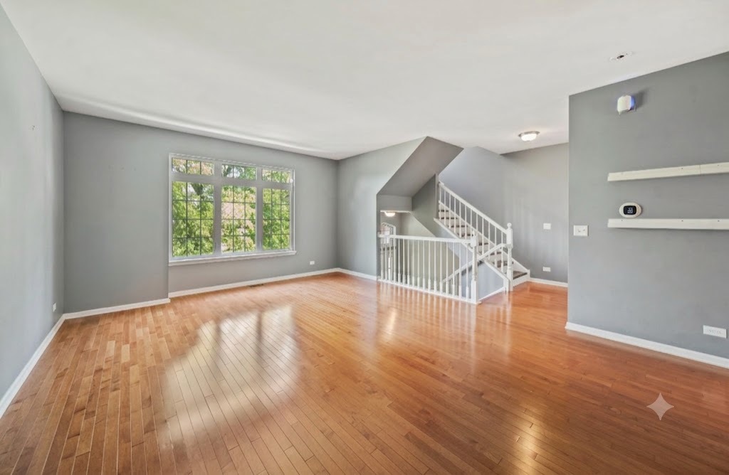 284 Edmundton Circle Property Photo 5