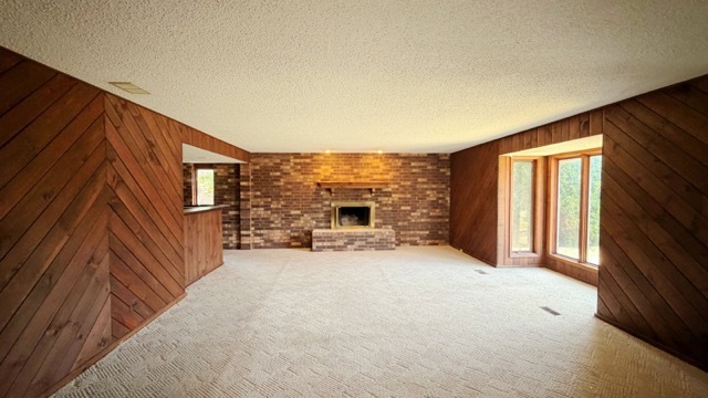 18348 Carriage Lane Property Photo 6