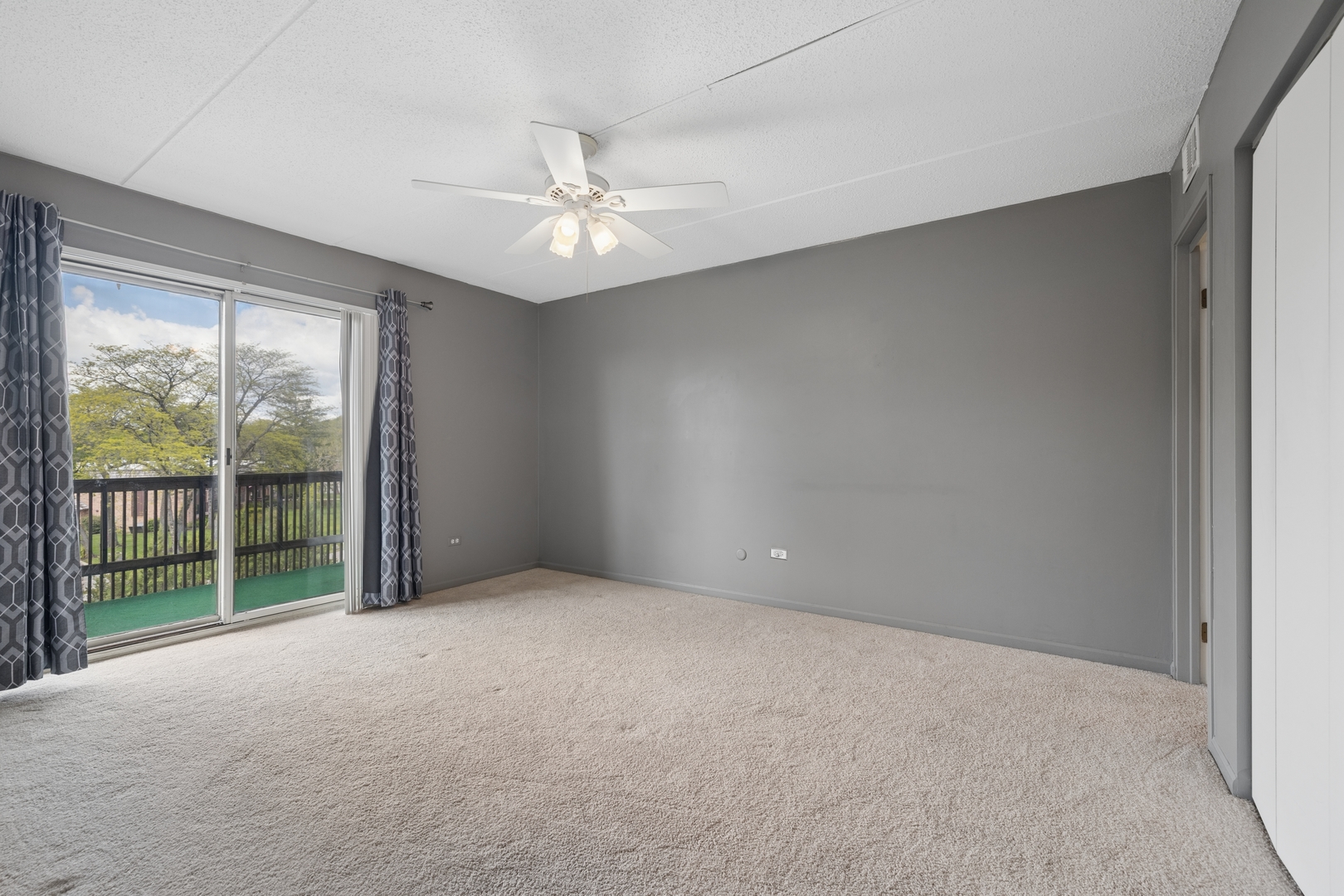 8025 Woodglen Lane 403 Property Photo 17
