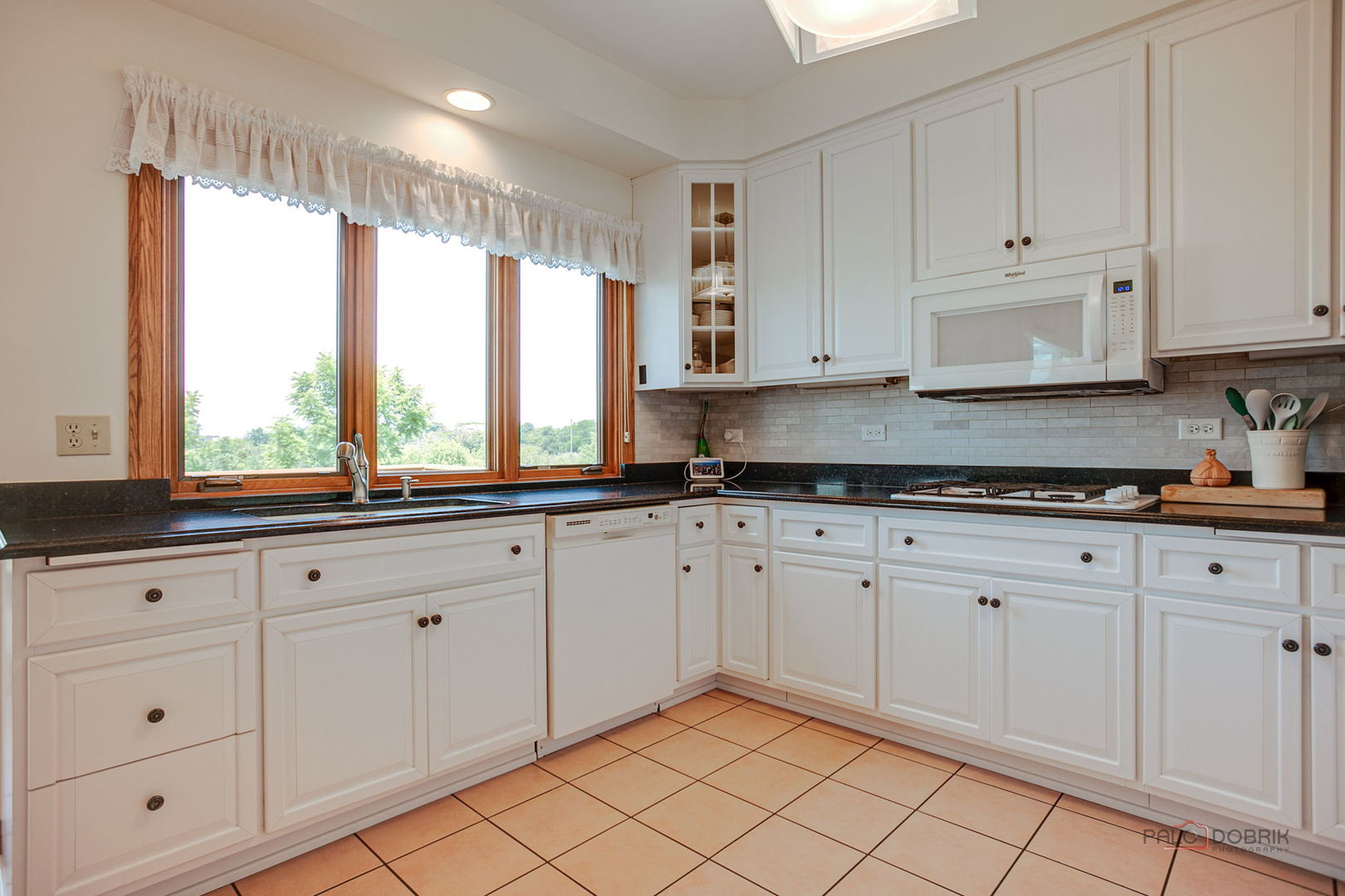 1400 Eagle Ridge Drive Property Photo 8