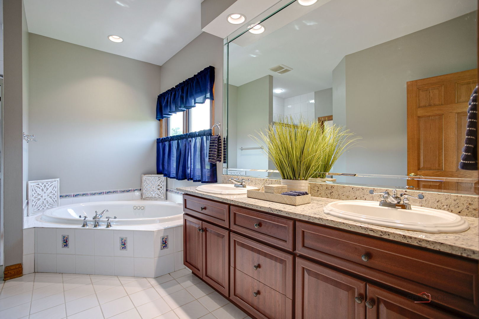 1400 Eagle Ridge Drive Property Photo 14