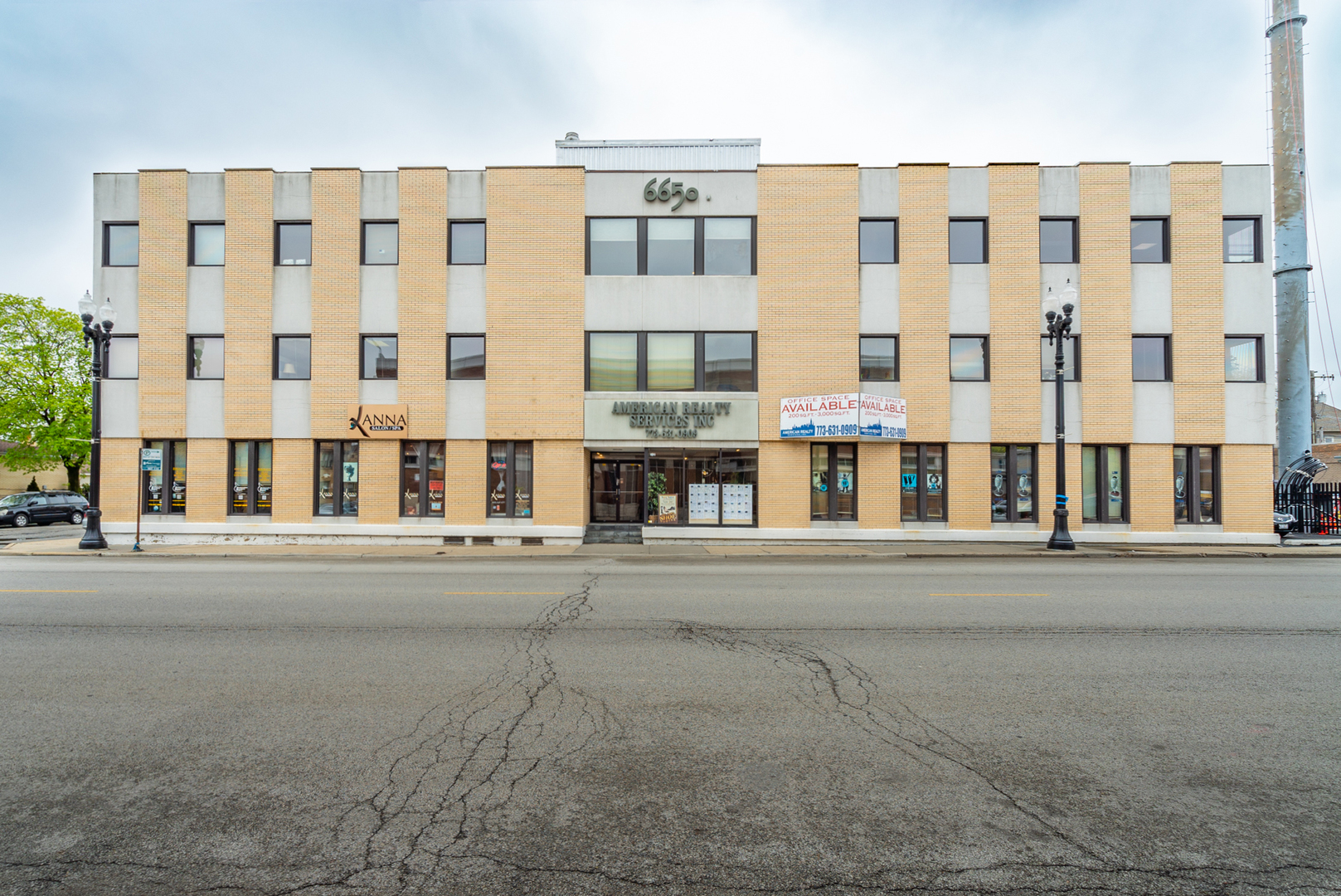 6650 N Northwest Highway Property Photo 1