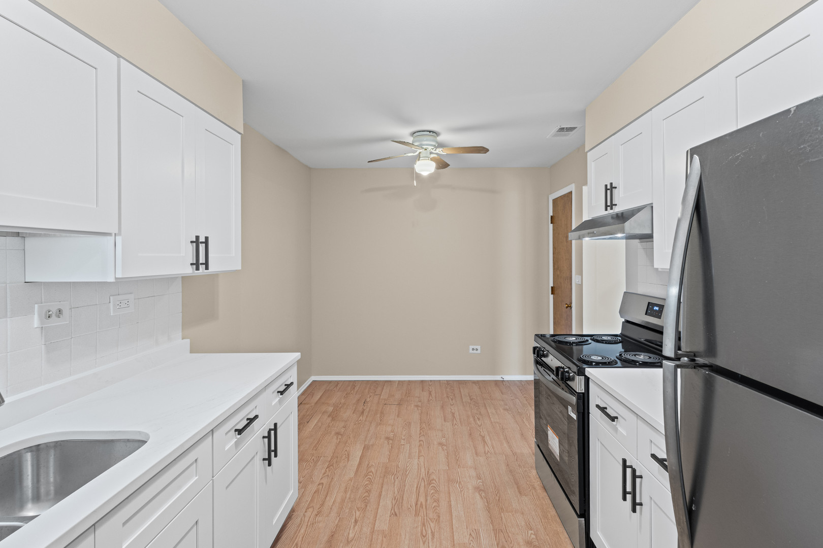 5005 Enfield Avenue 108 Property Photo 6