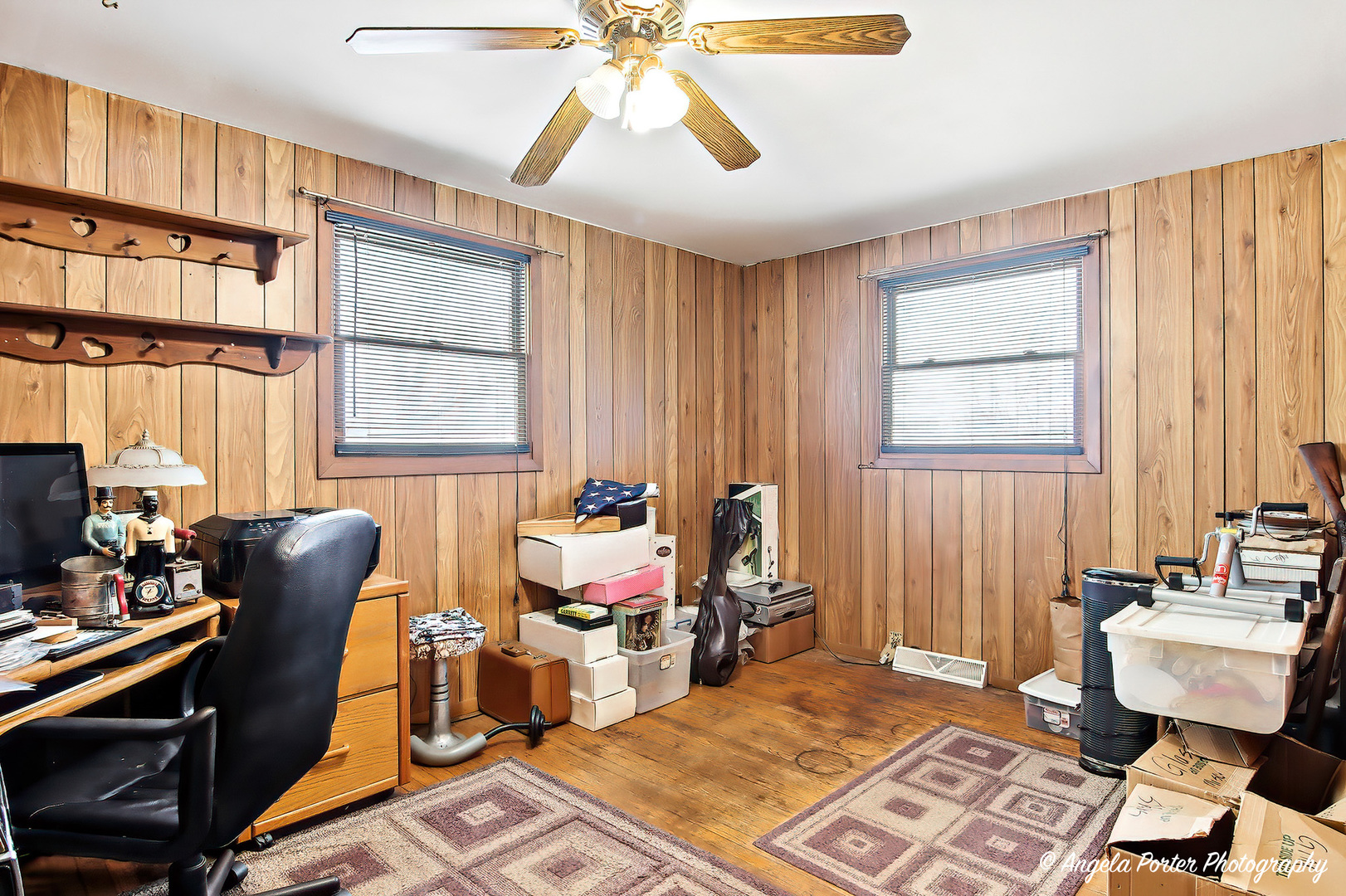 8 E Rollins Road Property Photo 11