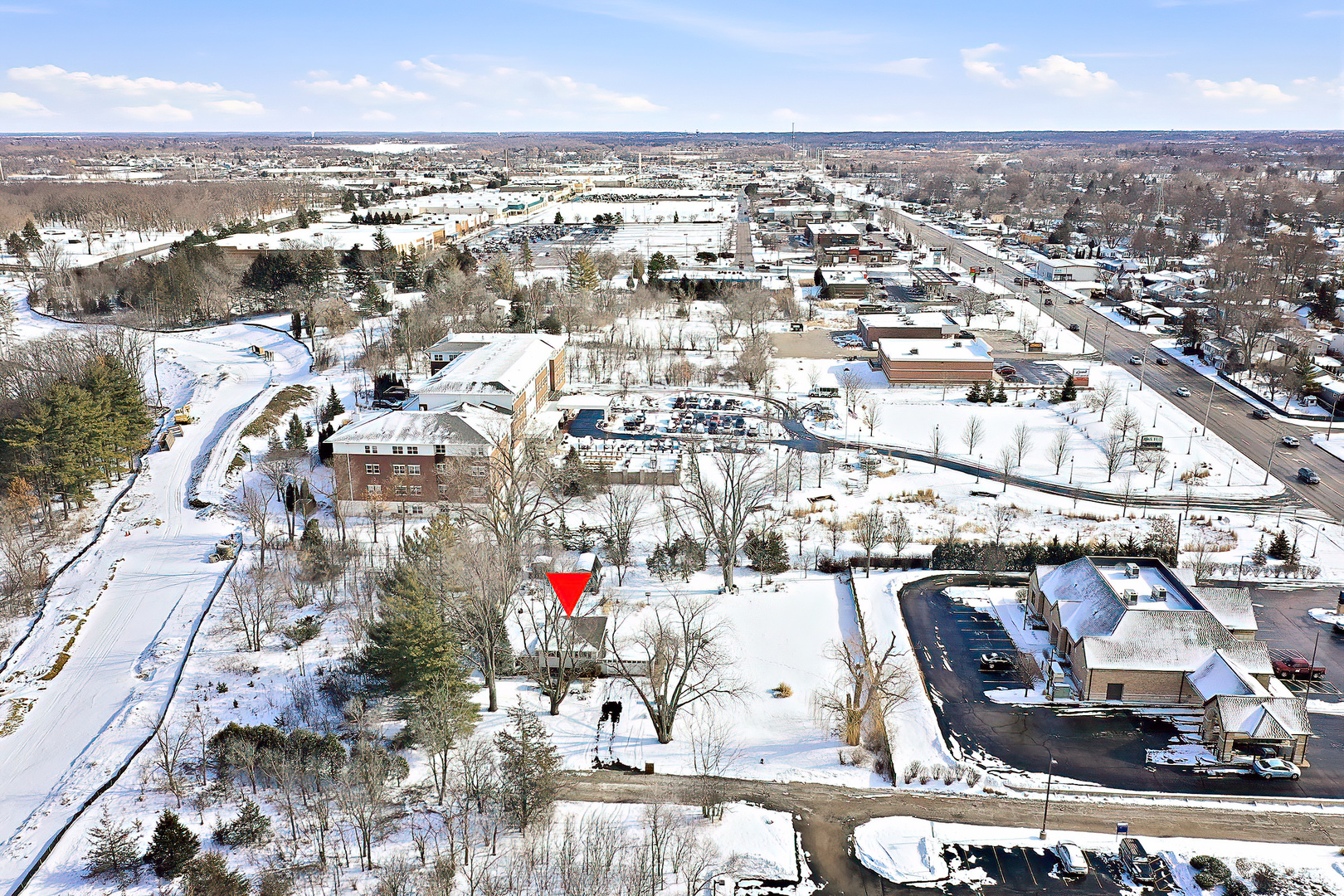 8 E Rollins Road Property Photo 19