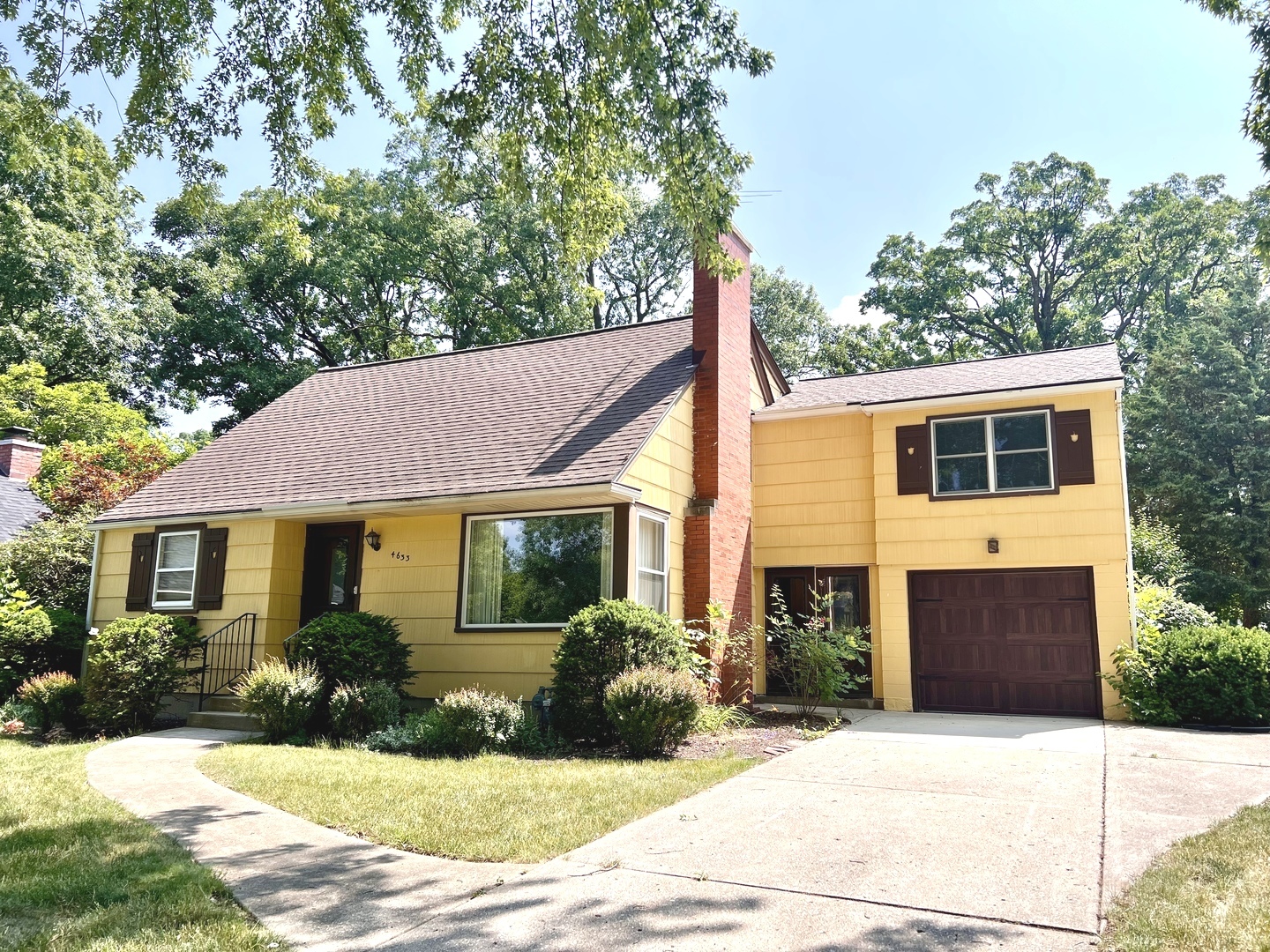 4633 Oakwood Avenue Property Photo 1