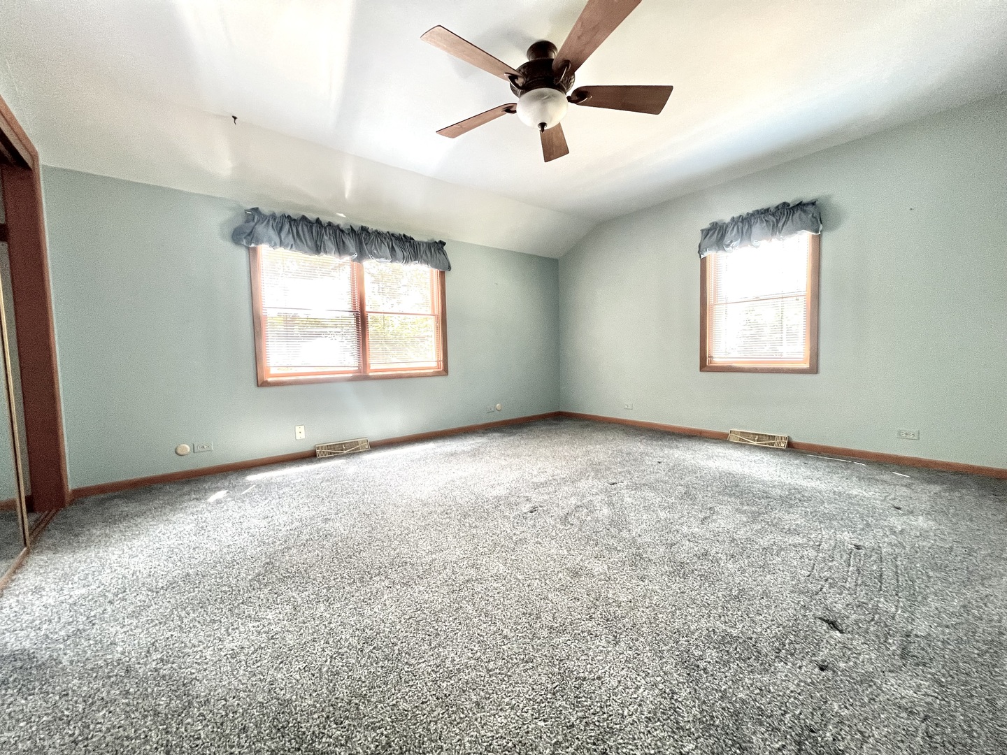 4633 Oakwood Avenue Property Photo 11