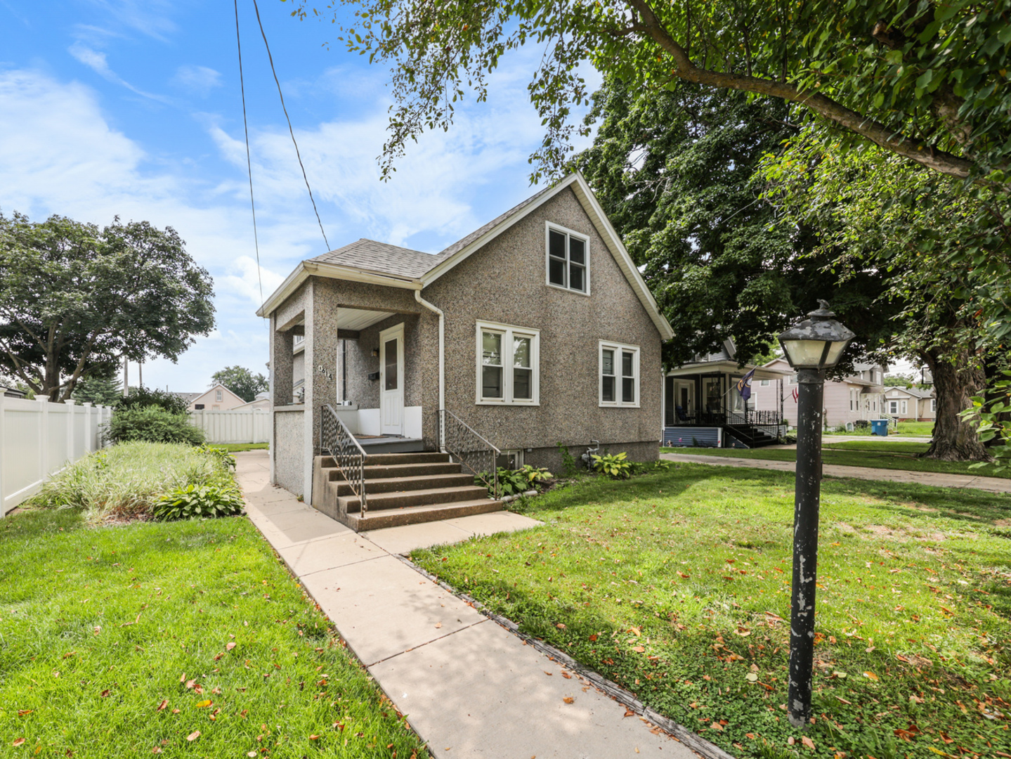 1614 7th Street Property Photo 1