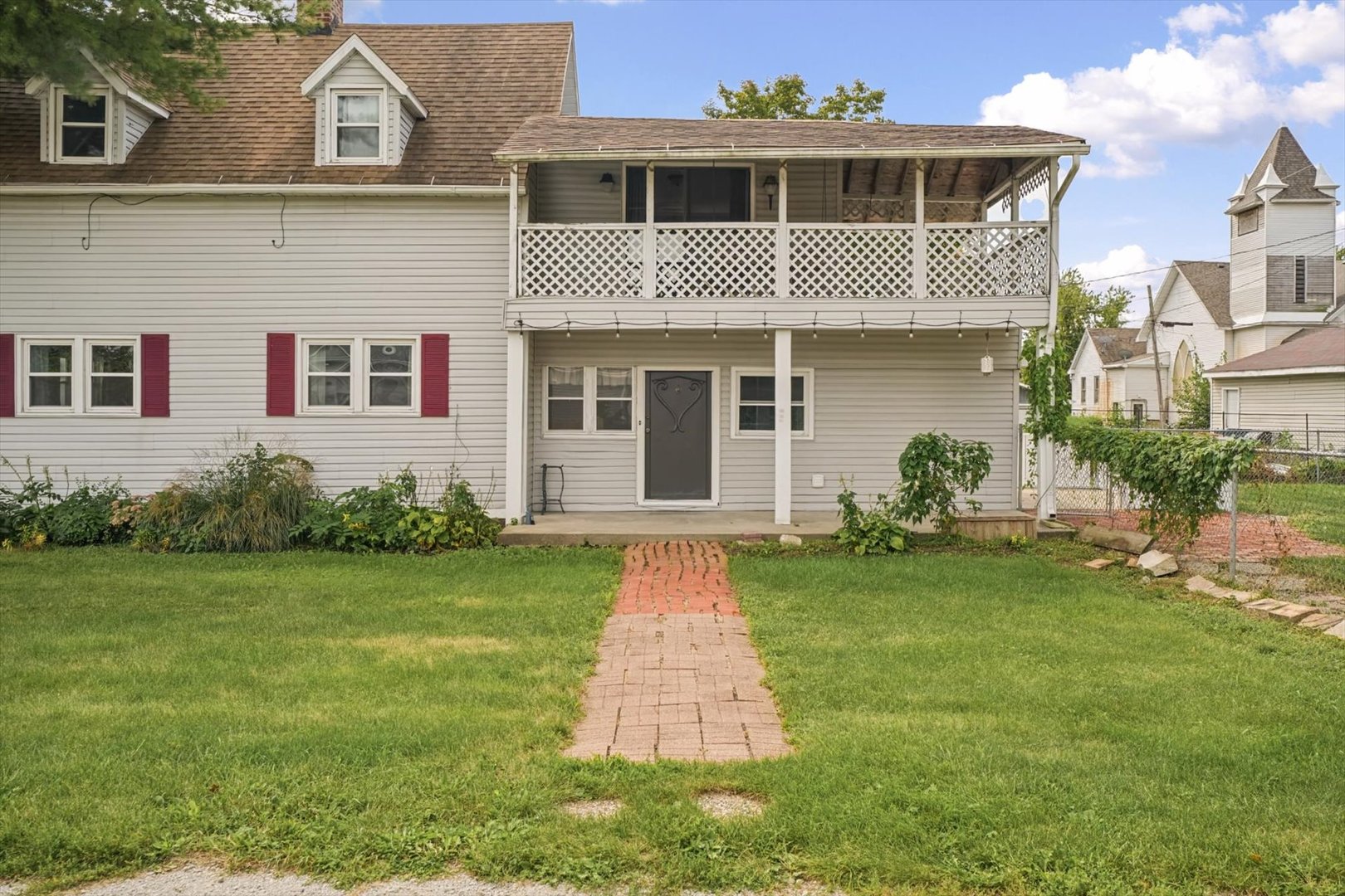 108 S Main Property Photo 1
