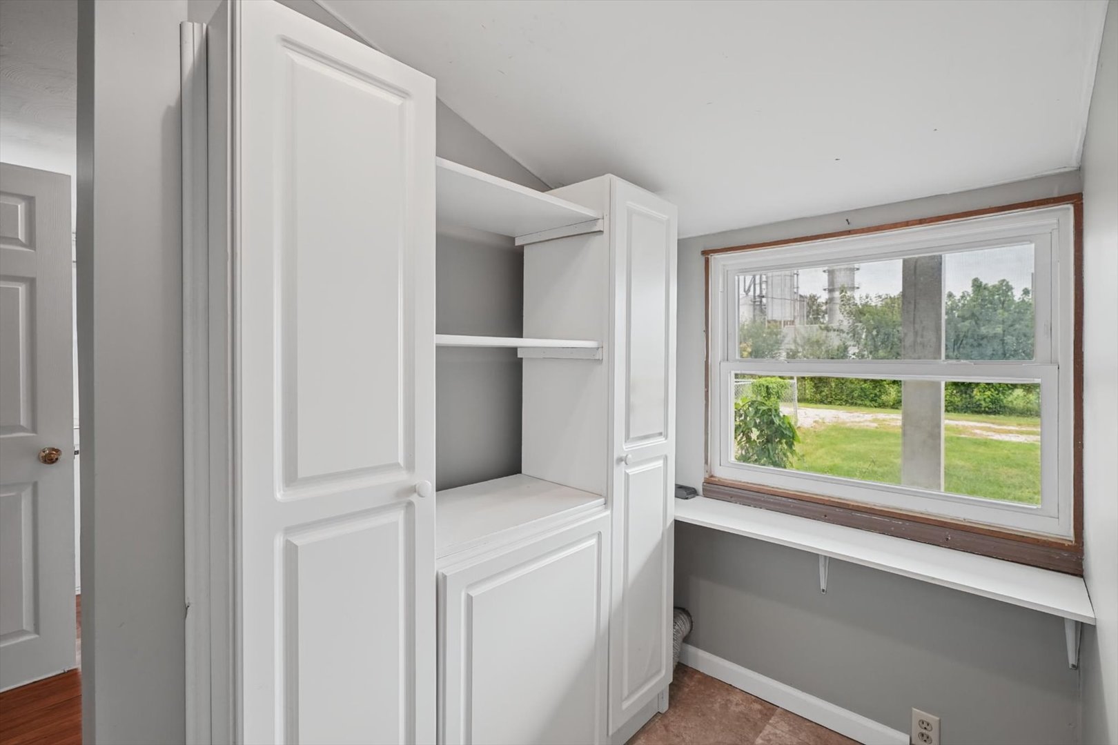 108 S Main Property Photo 21
