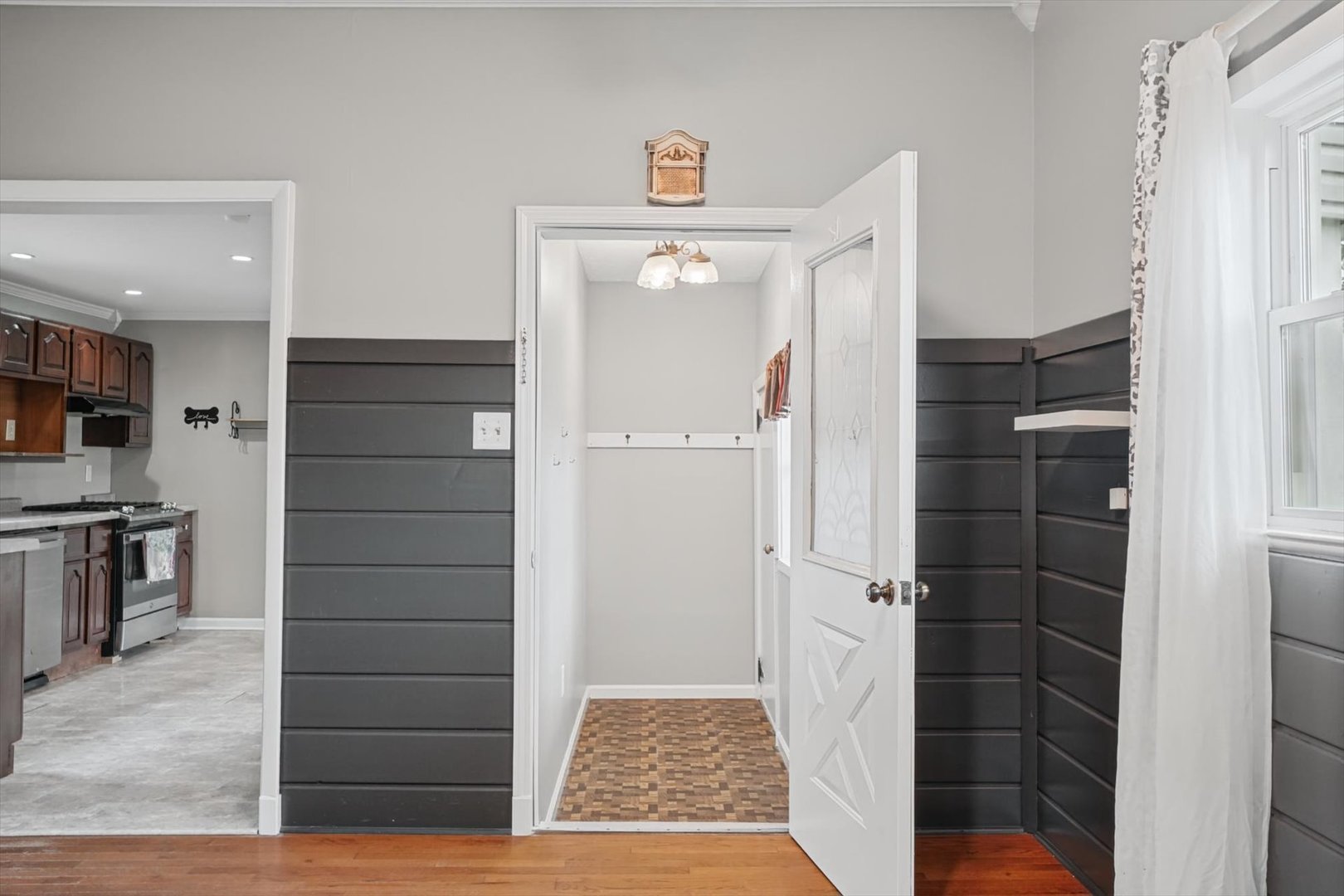 108 S Main Property Photo 23