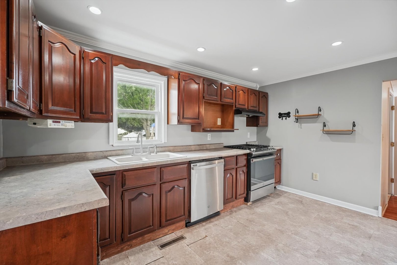 108 S Main Property Photo 26