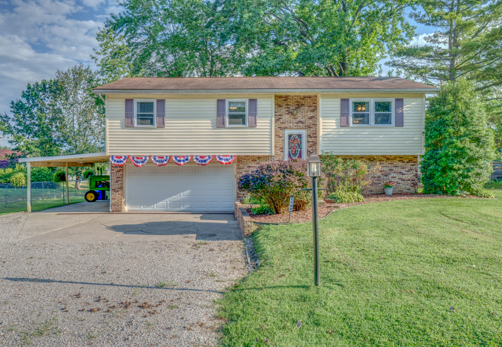 1109 Douglas Street Property Photo 1