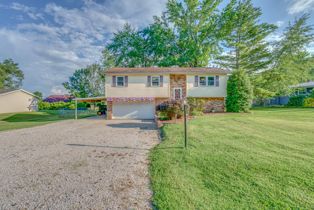 1109 Douglas Street Property Photo 2